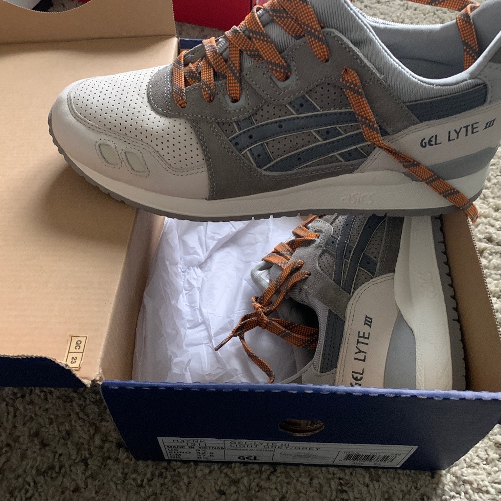ASICS gel lyte 3 light grey size 9.5 new in box
